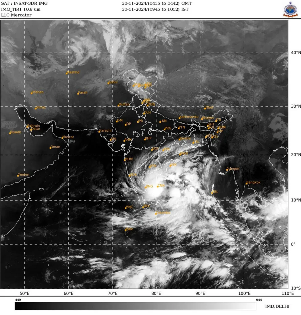 cyclonic storm fengal | समंदर में उठने लगीं लहरें, दंगल मचाने लगा फेंगल... फ्लाइट ऑपरेशन बंद, जानिए कहां-कहां खतरा?